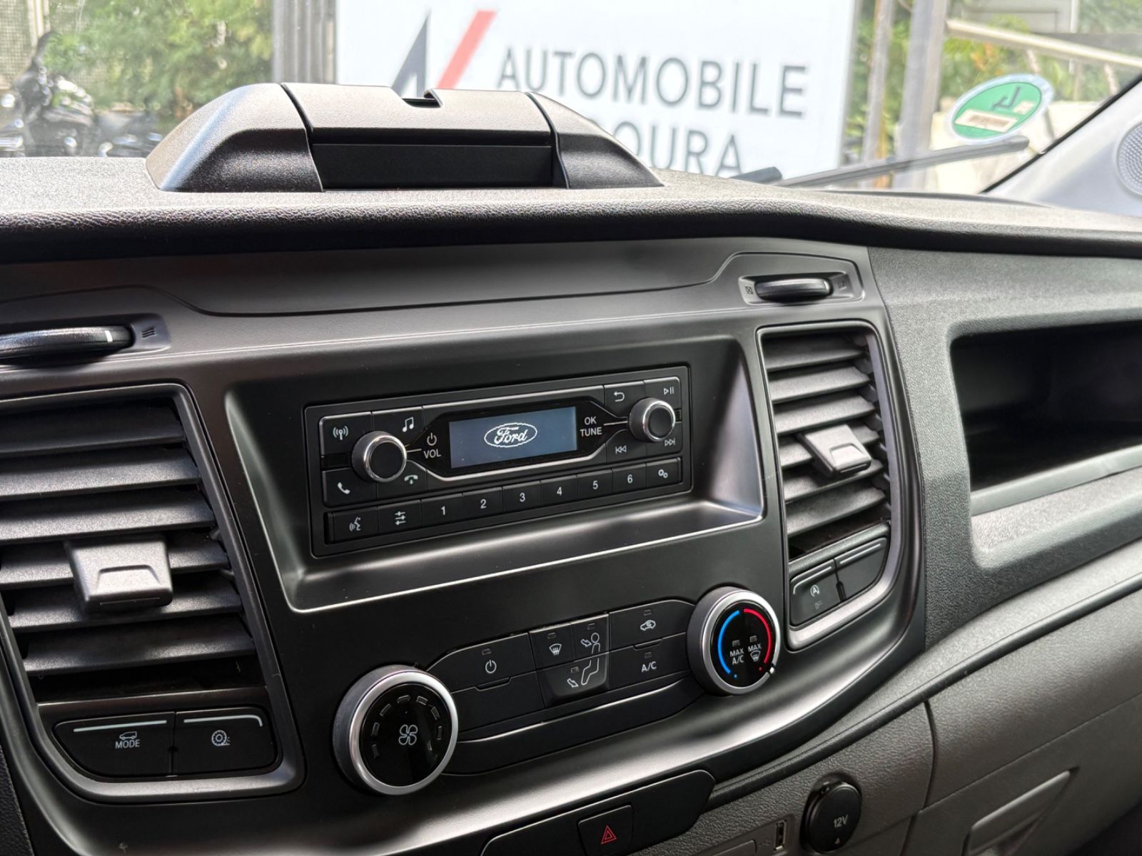 Fahrzeugabbildung Ford Transit Kasten 350 L3 Trend