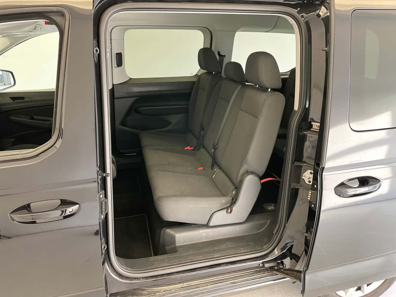 Fahrzeugabbildung Volkswagen Caddy Maxi 7-Sitzer Navi Sitzheizung Virtual PDC