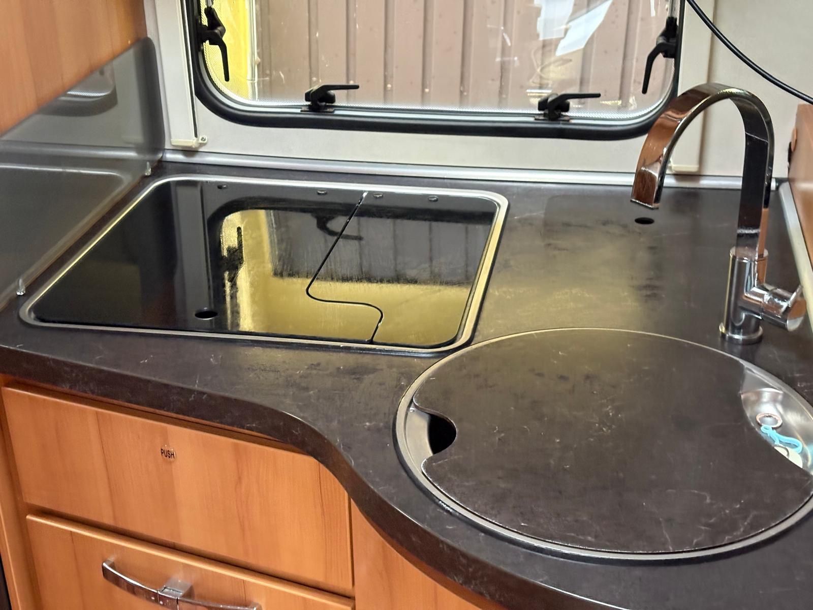 Fahrzeugabbildung HYMER / ERIBA / HYMERCAR Tramp 614 CL 2x2 Klima VORZELT 3,5to Dusche AHK