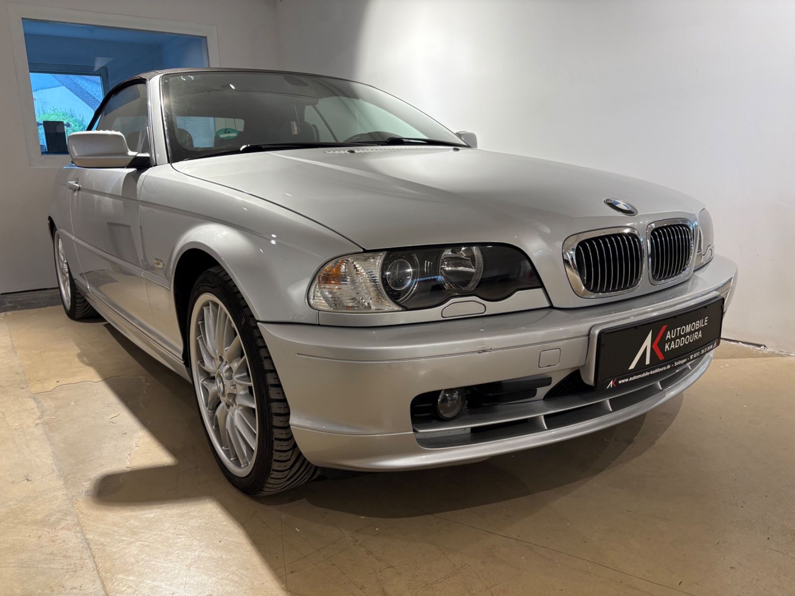 Fahrzeugabbildung BMW 320 Cabrio Navi Xenon Leder Klimaautomatik PDC
