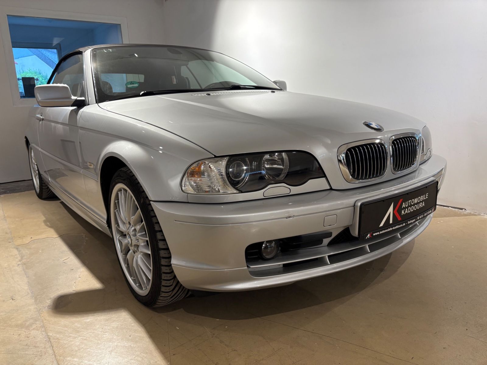 Fahrzeugabbildung BMW 320 Cabrio Navi Xenon Leder Klimaautomatik PDC