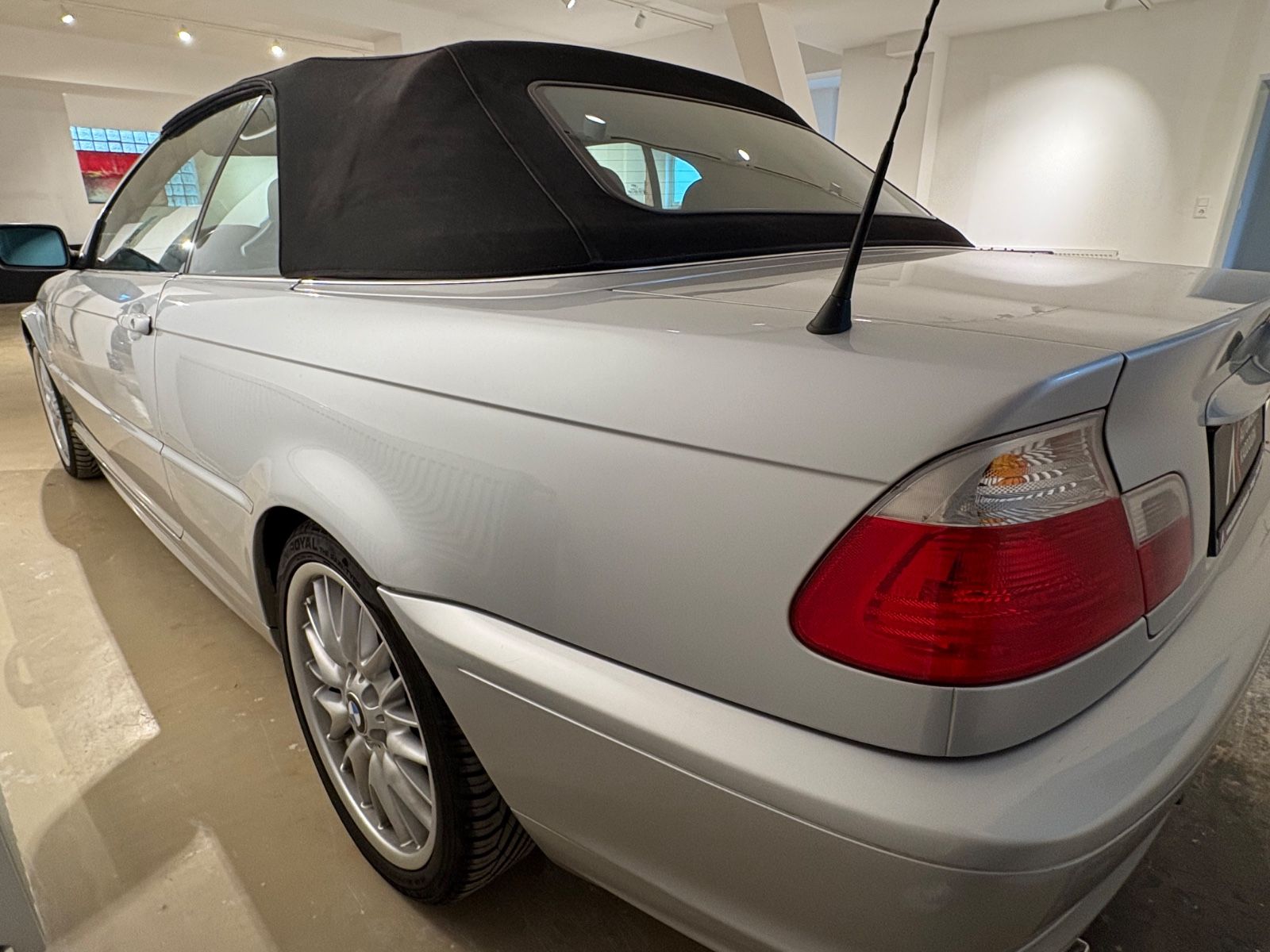 Fahrzeugabbildung BMW 320 Cabrio Navi Xenon Leder Klimaautomatik PDC
