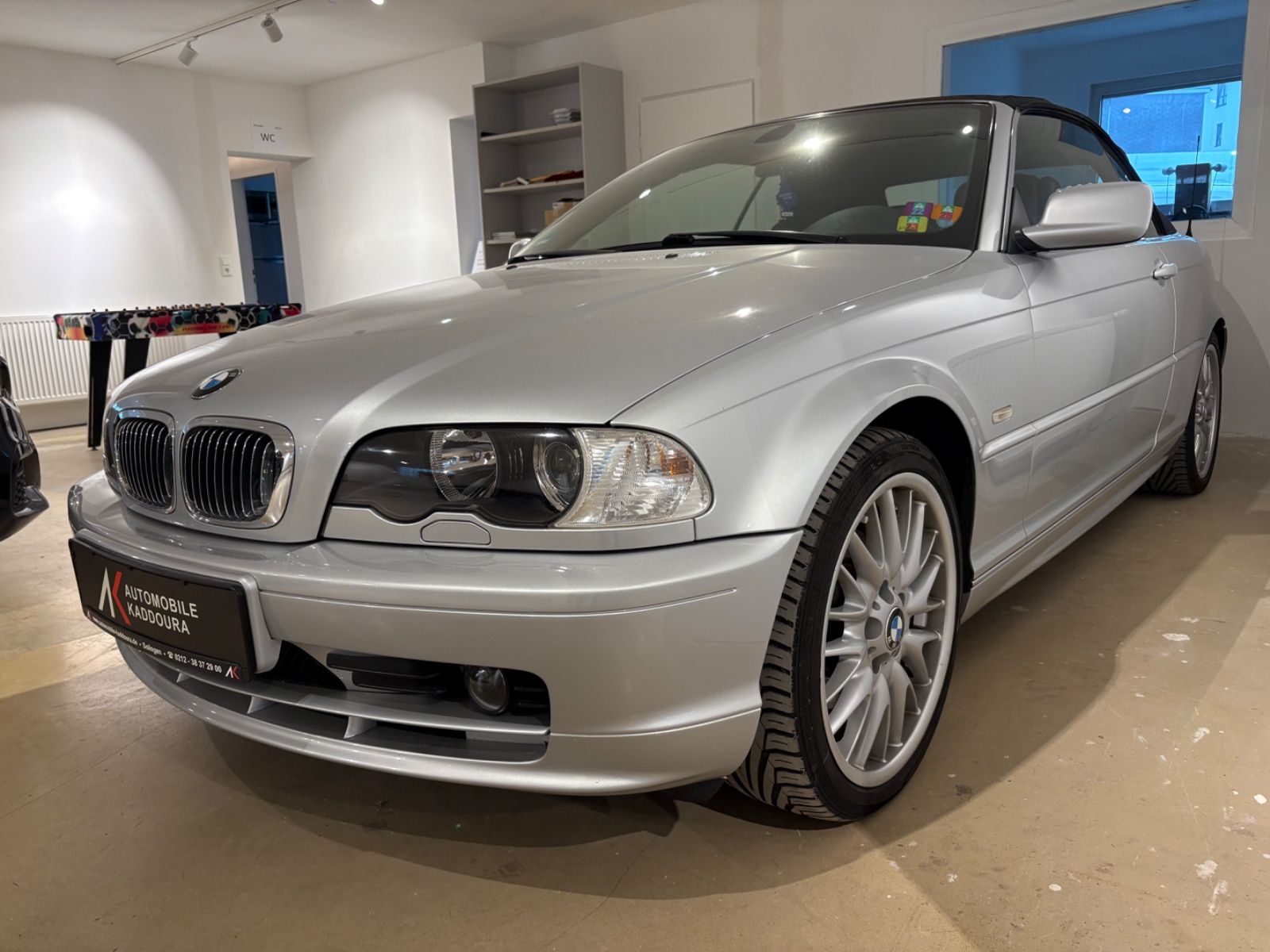 Fahrzeugabbildung BMW 320 Cabrio Navi Xenon Leder Klimaautomatik PDC