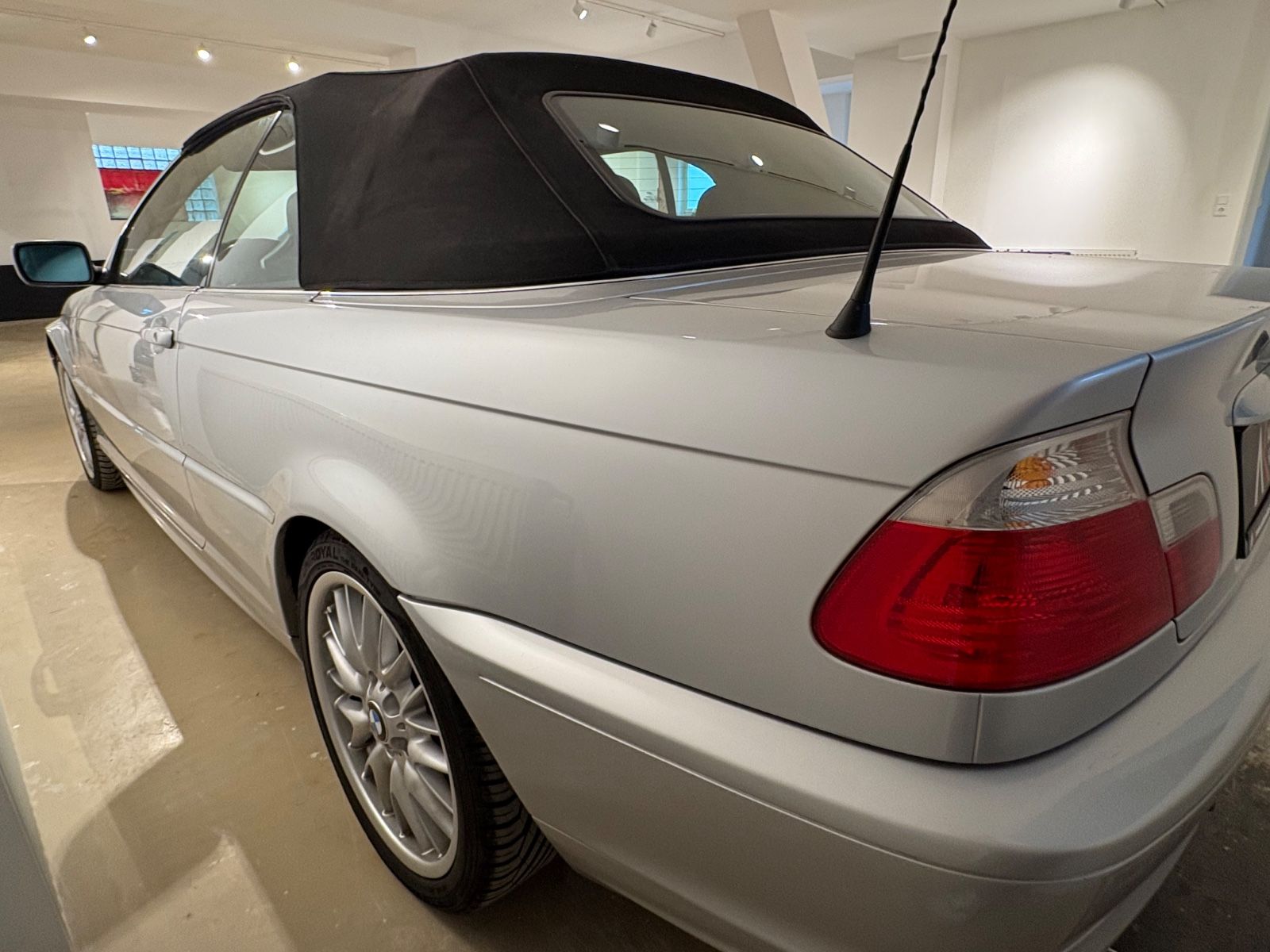 Fahrzeugabbildung BMW 320 Cabrio Navi Xenon Leder Klimaautomatik PDC