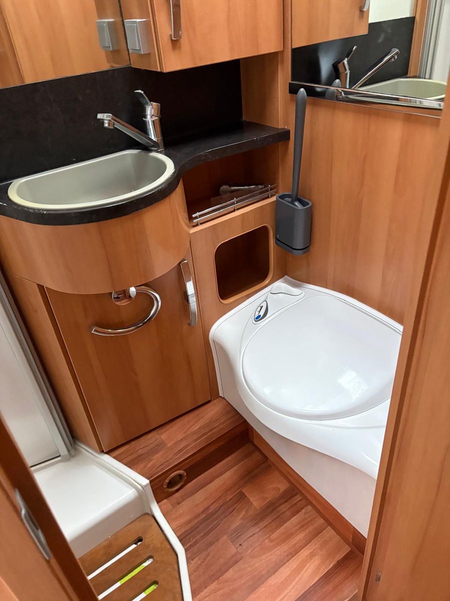 Fahrzeugabbildung HYMER / ERIBA / HYMERCAR Tramp 614 CL 2x2 Klima VORZELT 3,5to Dusche AHK