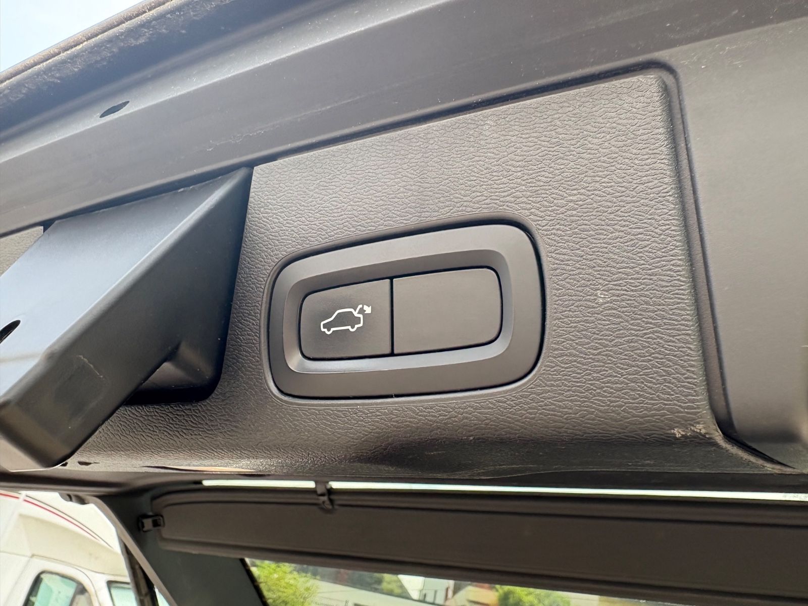 Fahrzeugabbildung Volvo XC60 T8 R Design AWD 21Zoll PANO HeadUp POLESTAR