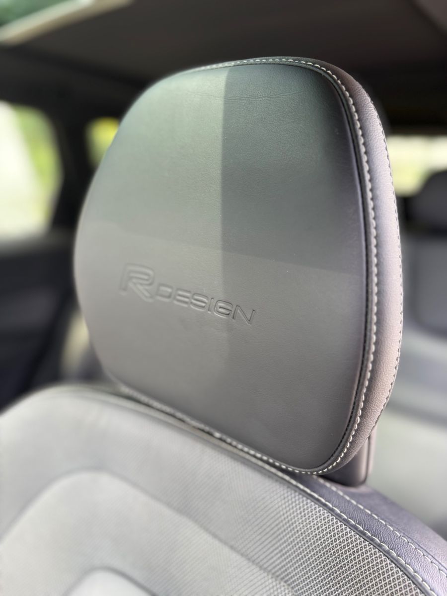 Fahrzeugabbildung Volvo XC60 T8 R Design AWD 21Zoll PANO HeadUp POLESTAR