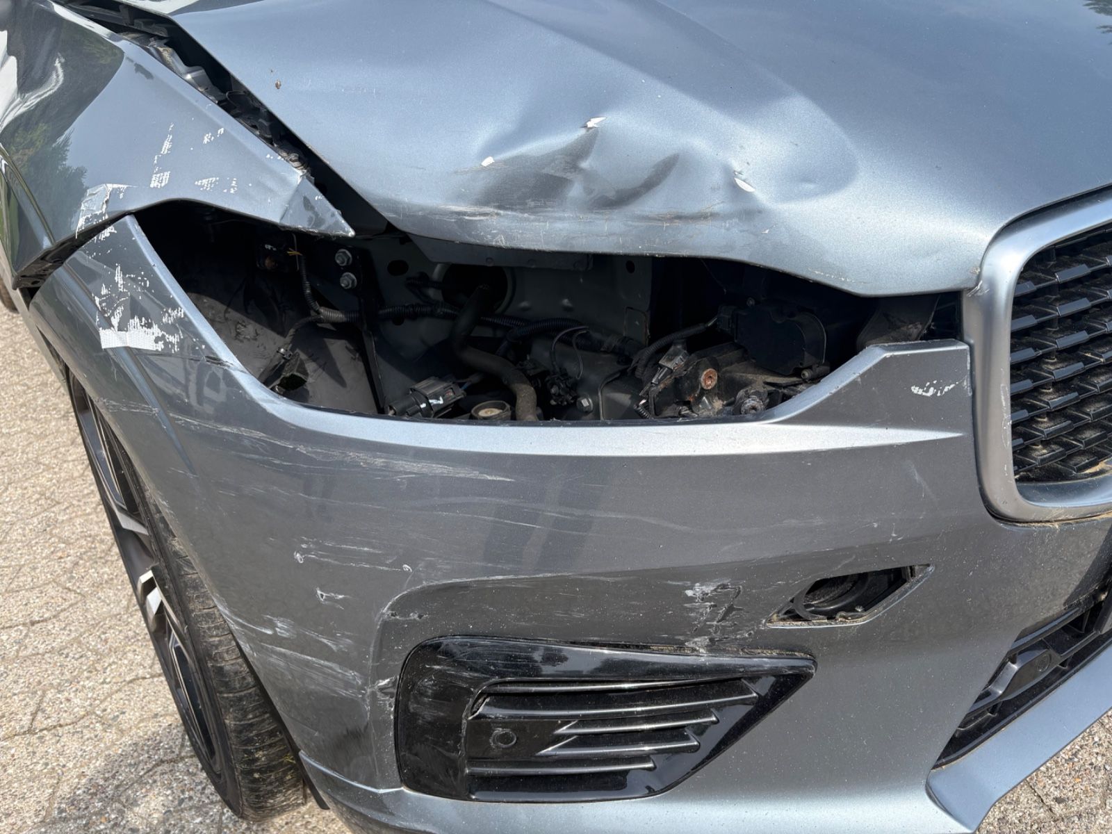 Fahrzeugabbildung Volvo XC60 T8 R Design AWD 21Zoll PANO HeadUp POLESTAR