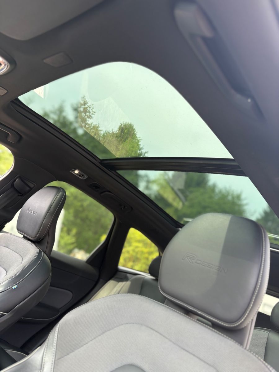 Fahrzeugabbildung Volvo XC60 T8 R Design AWD 21Zoll PANO HeadUp POLESTAR