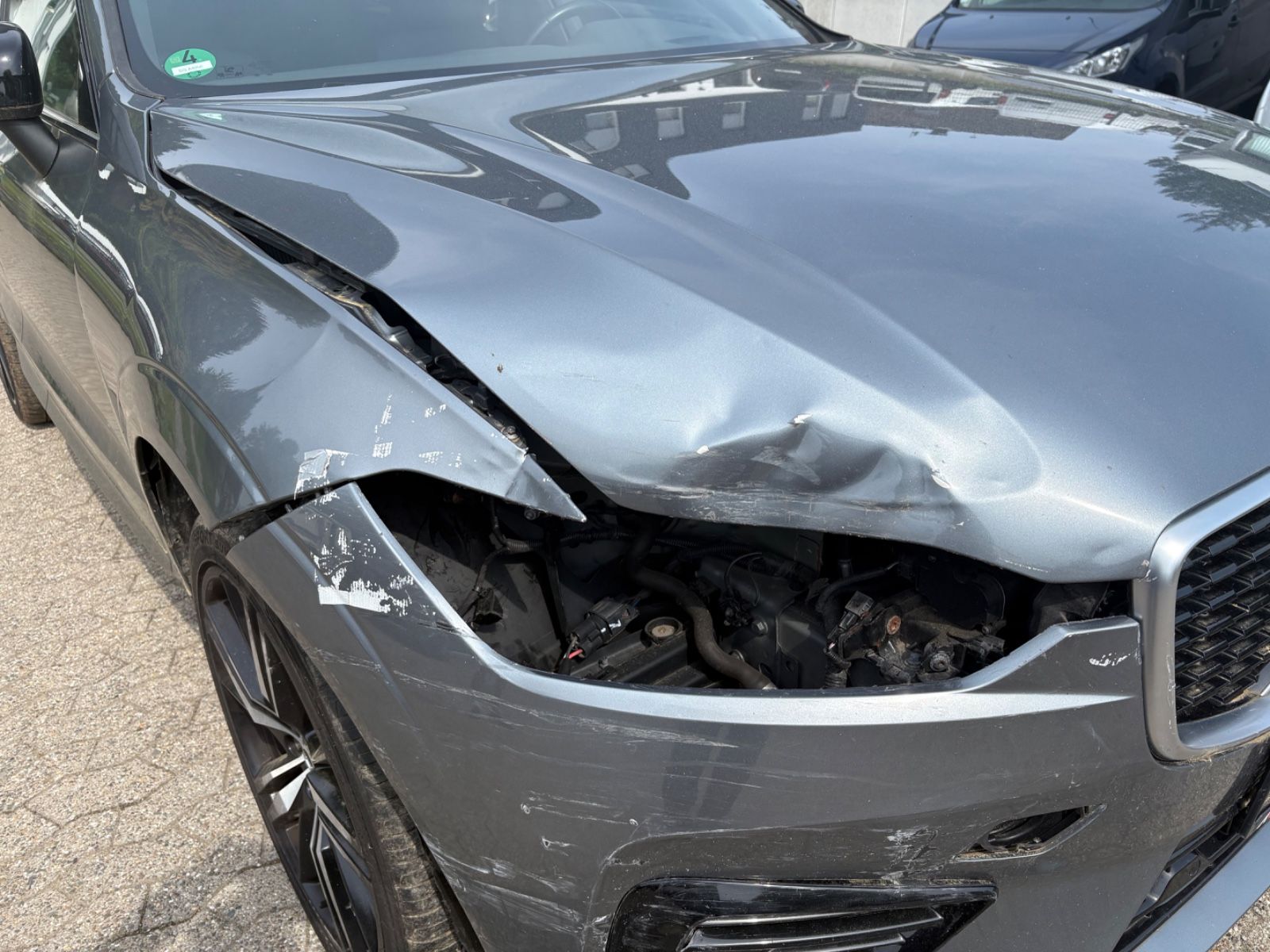 Fahrzeugabbildung Volvo XC60 T8 R Design AWD 21Zoll PANO HeadUp POLESTAR