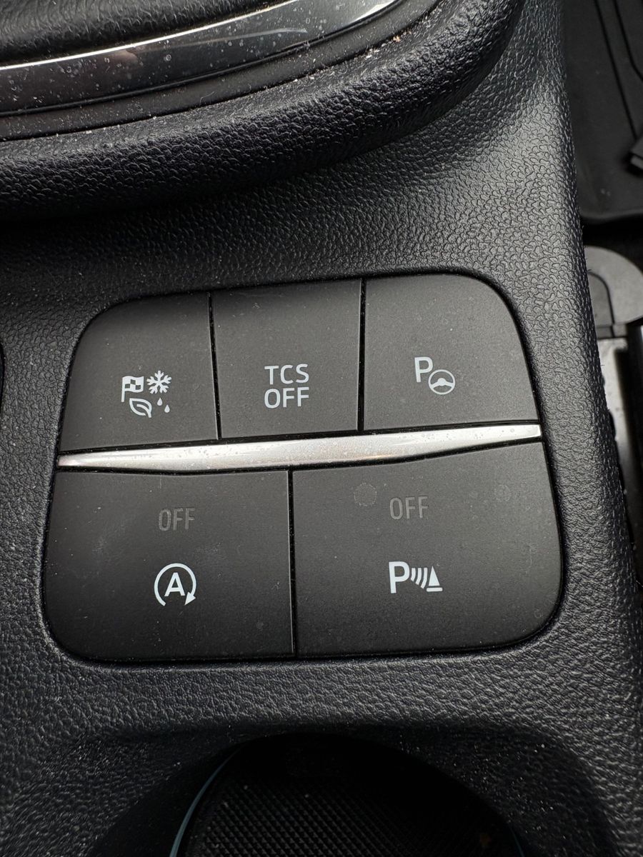 Fahrzeugabbildung Ford Fiesta Titanium Navi Klimaautomatik Sitzheizung