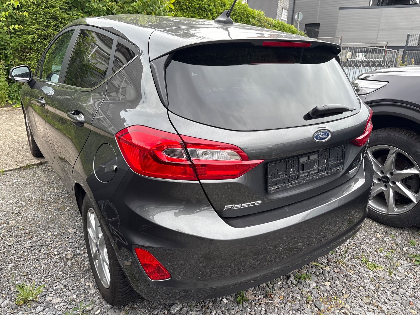 Fahrzeugabbildung Ford Fiesta Titanium Navi Klimaautomatik Sitzheizung