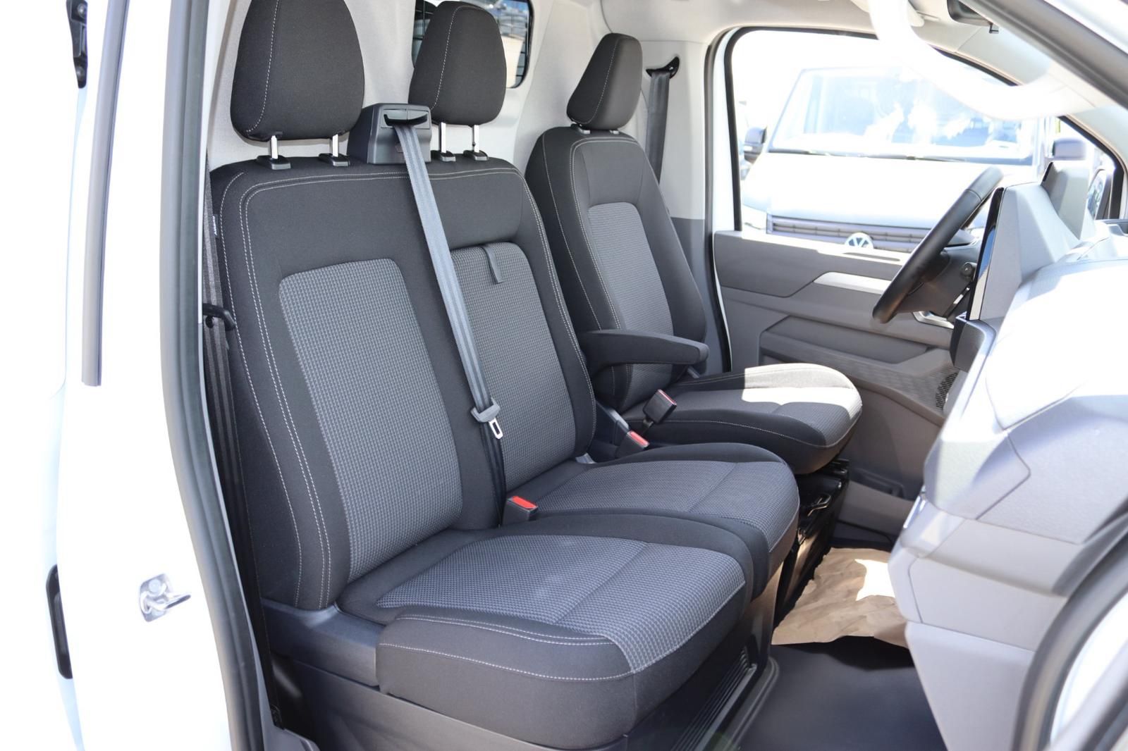 Fahrzeugabbildung Volkswagen T7 Transporter Kasten Aut Lang Sitzh LED Carplay