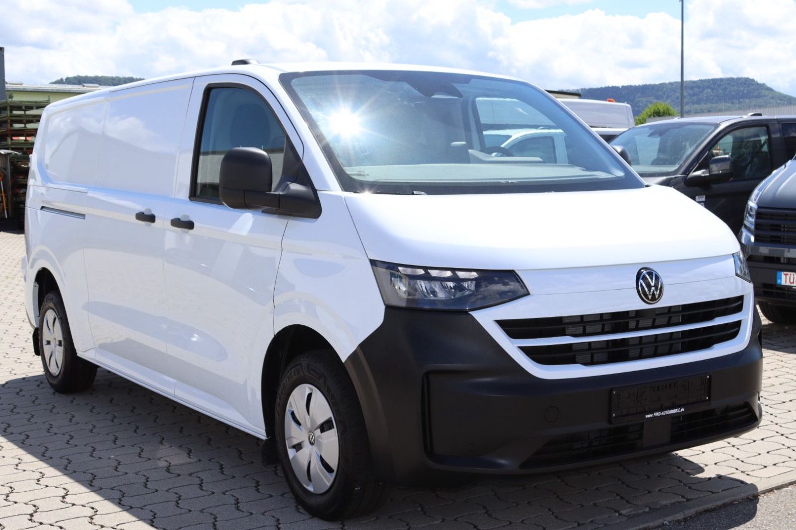 Fahrzeugabbildung Volkswagen T7 Transporter Kasten Aut Lang Sitzh LED Carplay