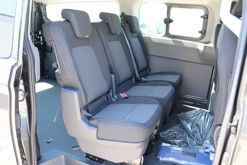 Fahrzeugabbildung Volkswagen T7 Kombi 5-Sitzer LED Kamera Navi Sitzh. lang N1