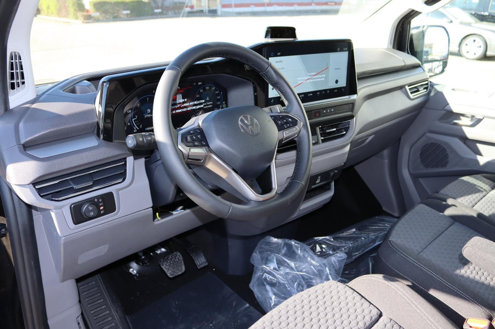 Fahrzeugabbildung Volkswagen T7 Caravelle Style 4MOTION Lang 170PS IQ 9-Sitze