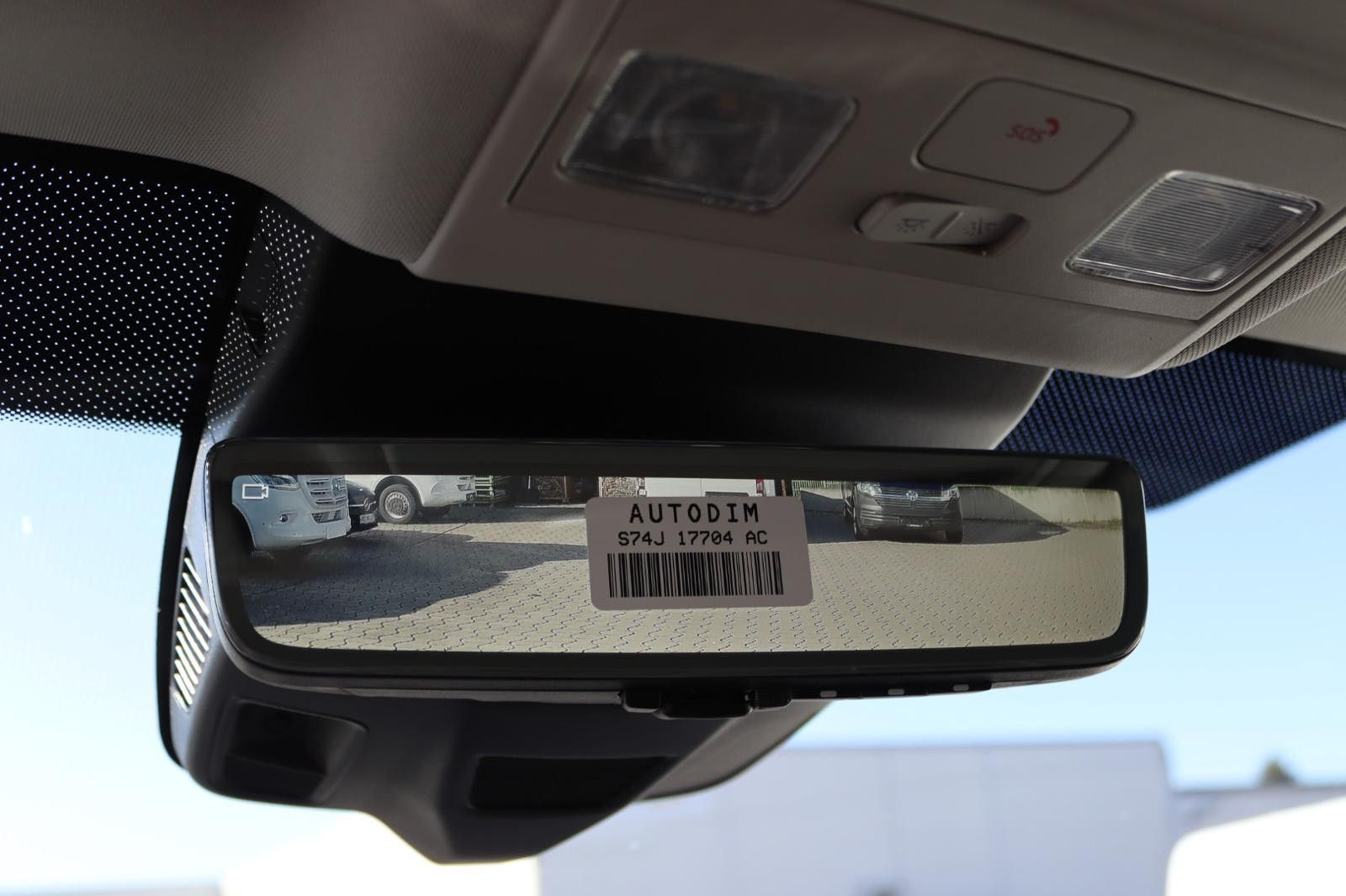 Fahrzeugabbildung Volkswagen T7 Caravelle Style 4MOTION Lang 170PS IQ 9-Sitze