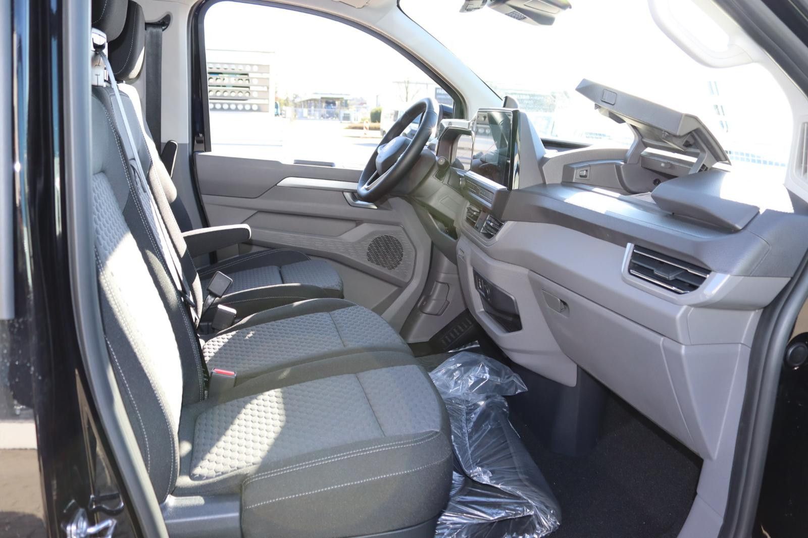Fahrzeugabbildung Volkswagen T7 Caravelle Style 4MOTION Lang 170PS IQ 9-Sitze