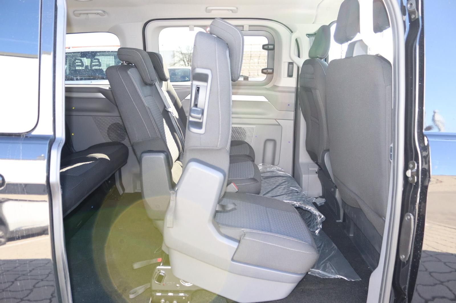 Fahrzeugabbildung Volkswagen T7 Caravelle Style 4MOTION Lang 170PS IQ 9-Sitze