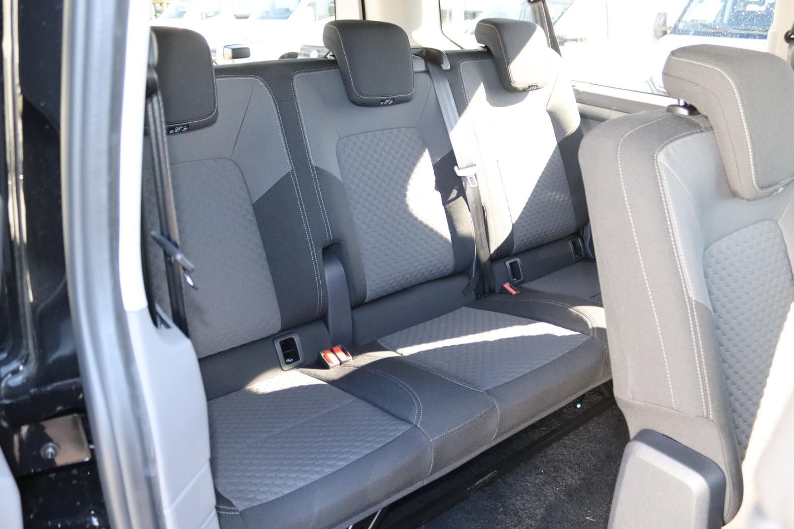 Fahrzeugabbildung Volkswagen T7 Caravelle Style 4MOTION Lang 170PS IQ 9-Sitze
