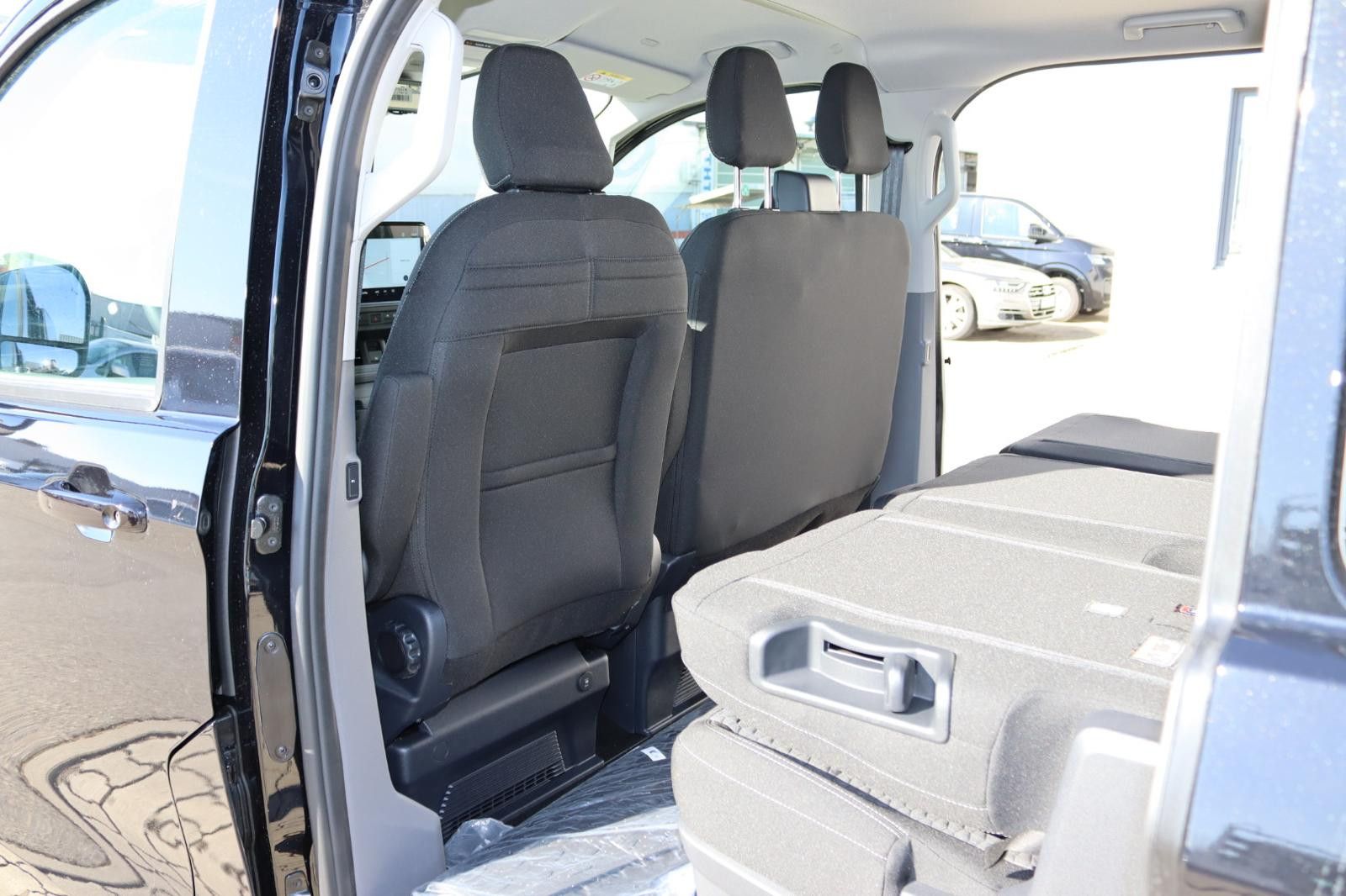 Fahrzeugabbildung Volkswagen T7 Caravelle Style 4MOTION Lang 170PS IQ 9-Sitze