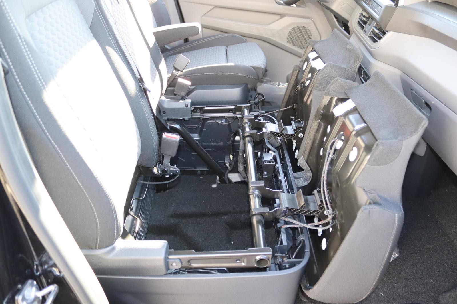 Fahrzeugabbildung Volkswagen T7 Caravelle Style 4MOTION Lang 170PS IQ 9-Sitze