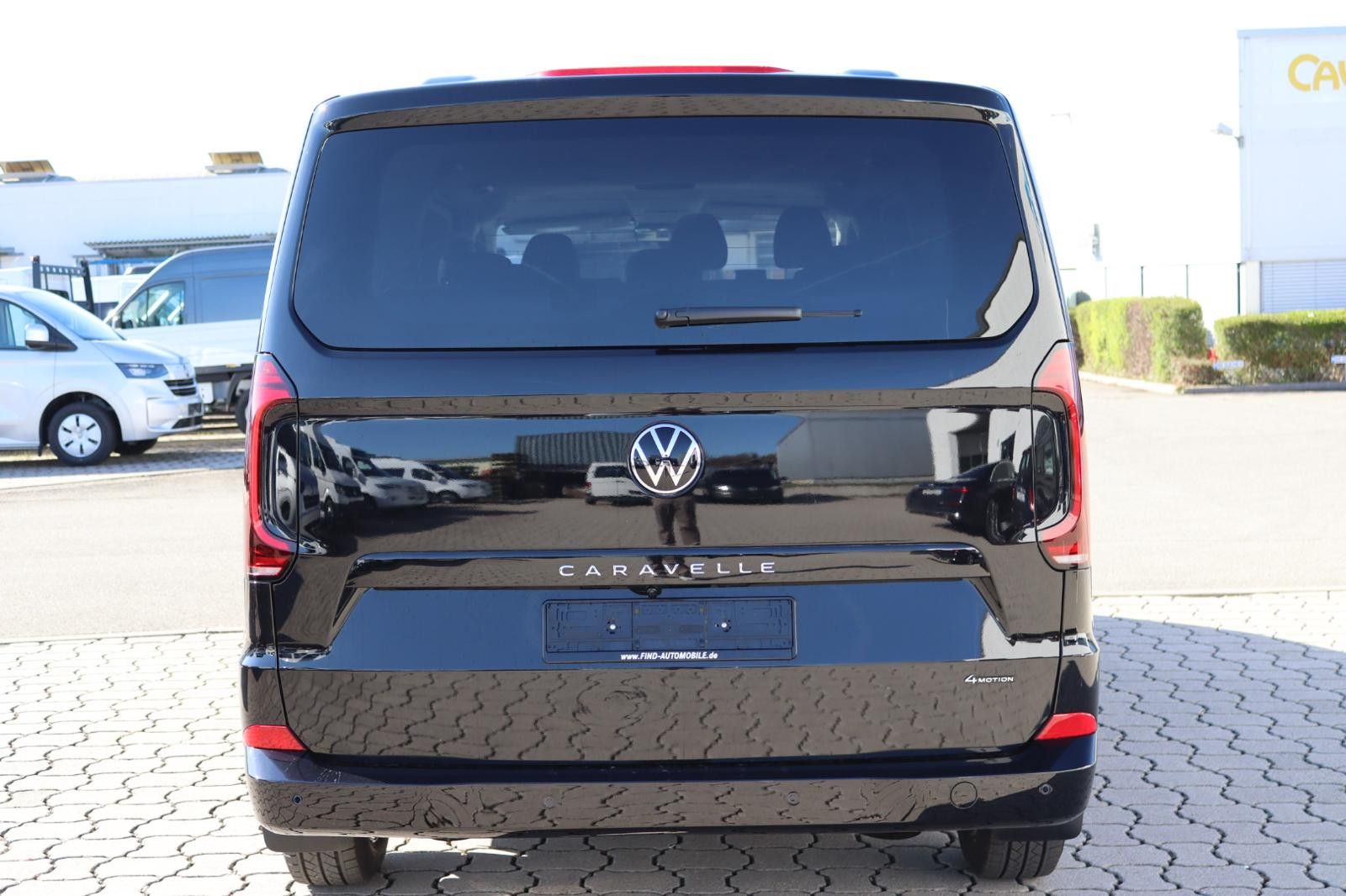 Fahrzeugabbildung Volkswagen T7 Caravelle Style 4MOTION Lang 170PS IQ 9-Sitze