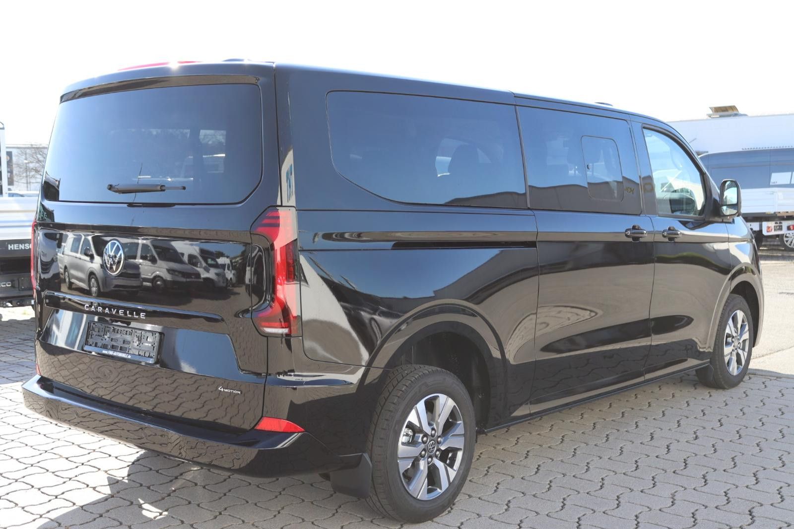 Fahrzeugabbildung Volkswagen T7 Caravelle Style 4MOTION Lang 170PS IQ 9-Sitze