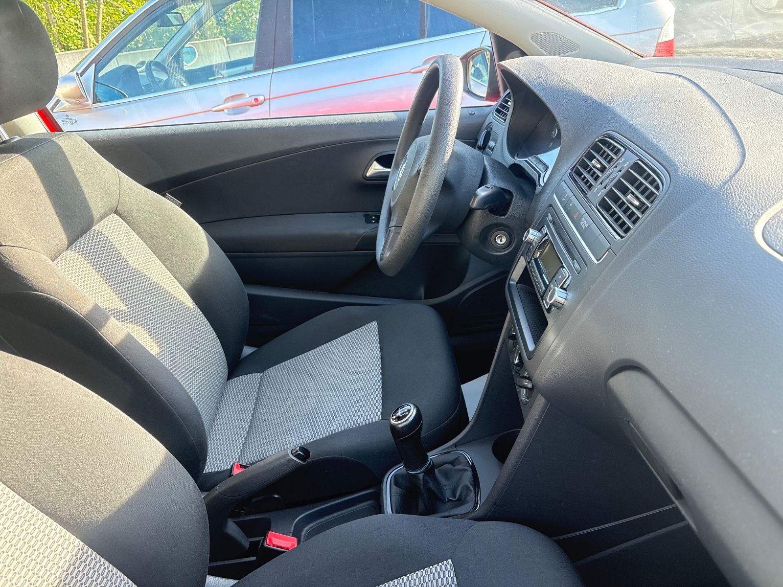 Fahrzeugabbildung Volkswagen Polo V Trendline