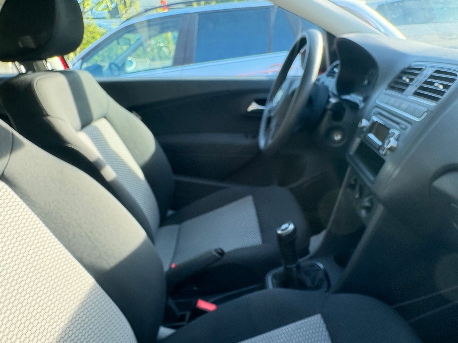 Fahrzeugabbildung Volkswagen Polo V Trendline