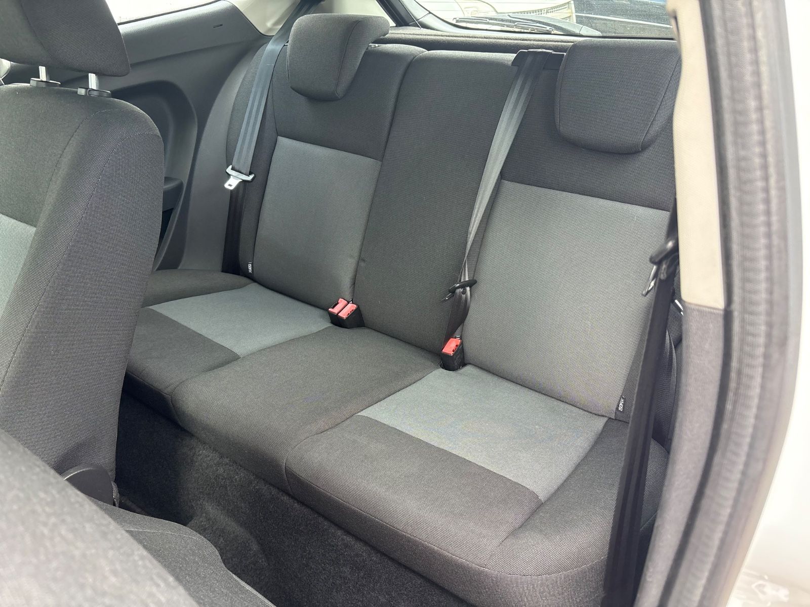 Fahrzeugabbildung Ford Fiesta Ambiente Klima