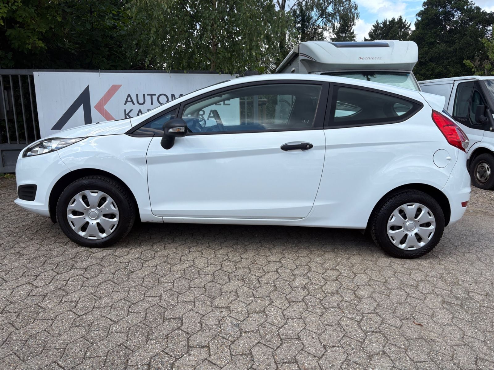 Fahrzeugabbildung Ford Fiesta Ambiente Klima