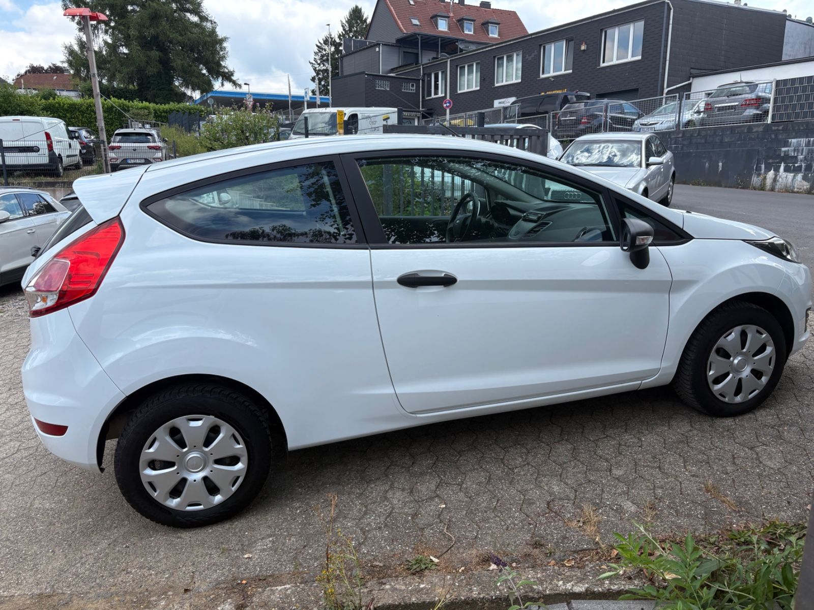 Fahrzeugabbildung Ford Fiesta Ambiente Klima