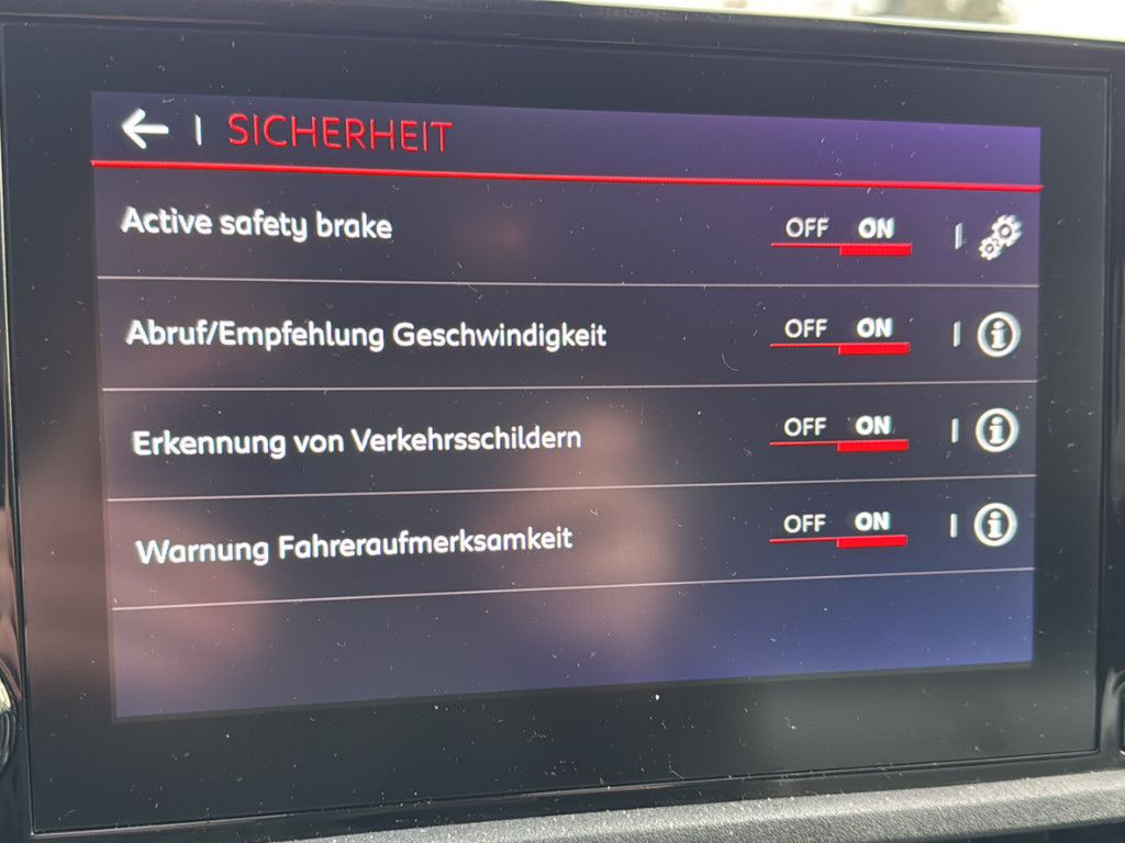 Fahrzeugabbildung Citroën Berlingo MPV Feel M Tempomat Navi Kamera