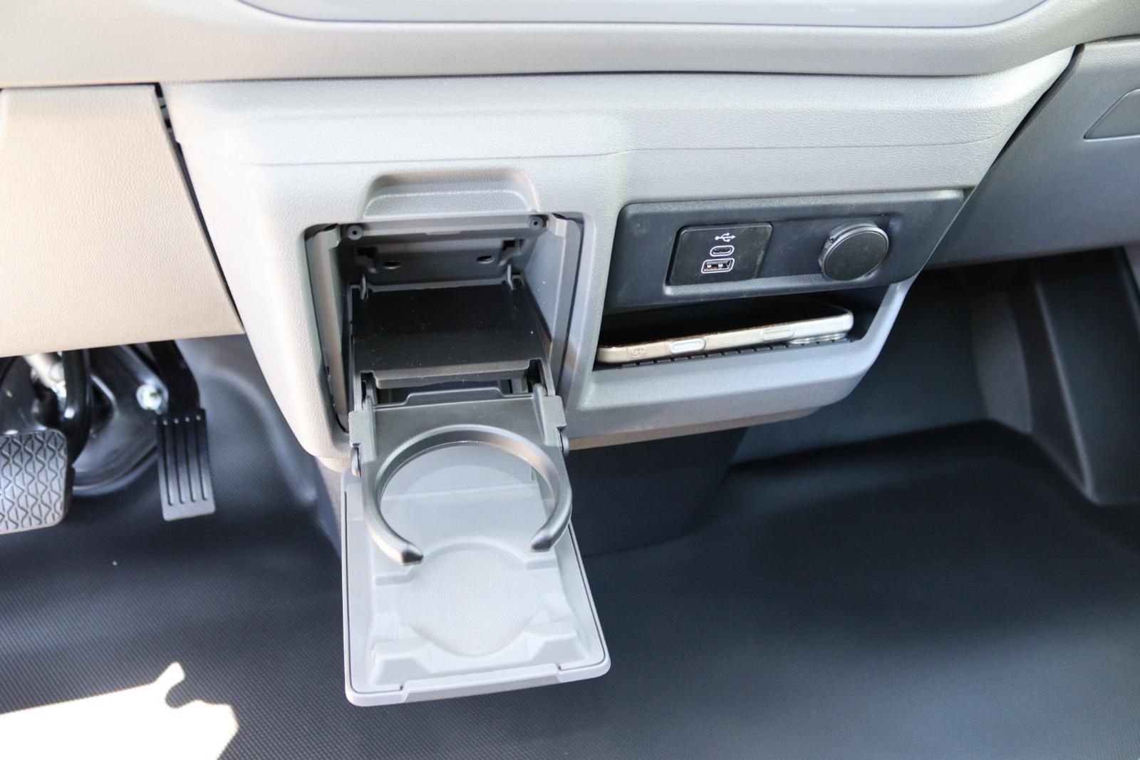 Fahrzeugabbildung Volkswagen T7 Transporter Kasten Aut Lang Sitzh LED Carplay