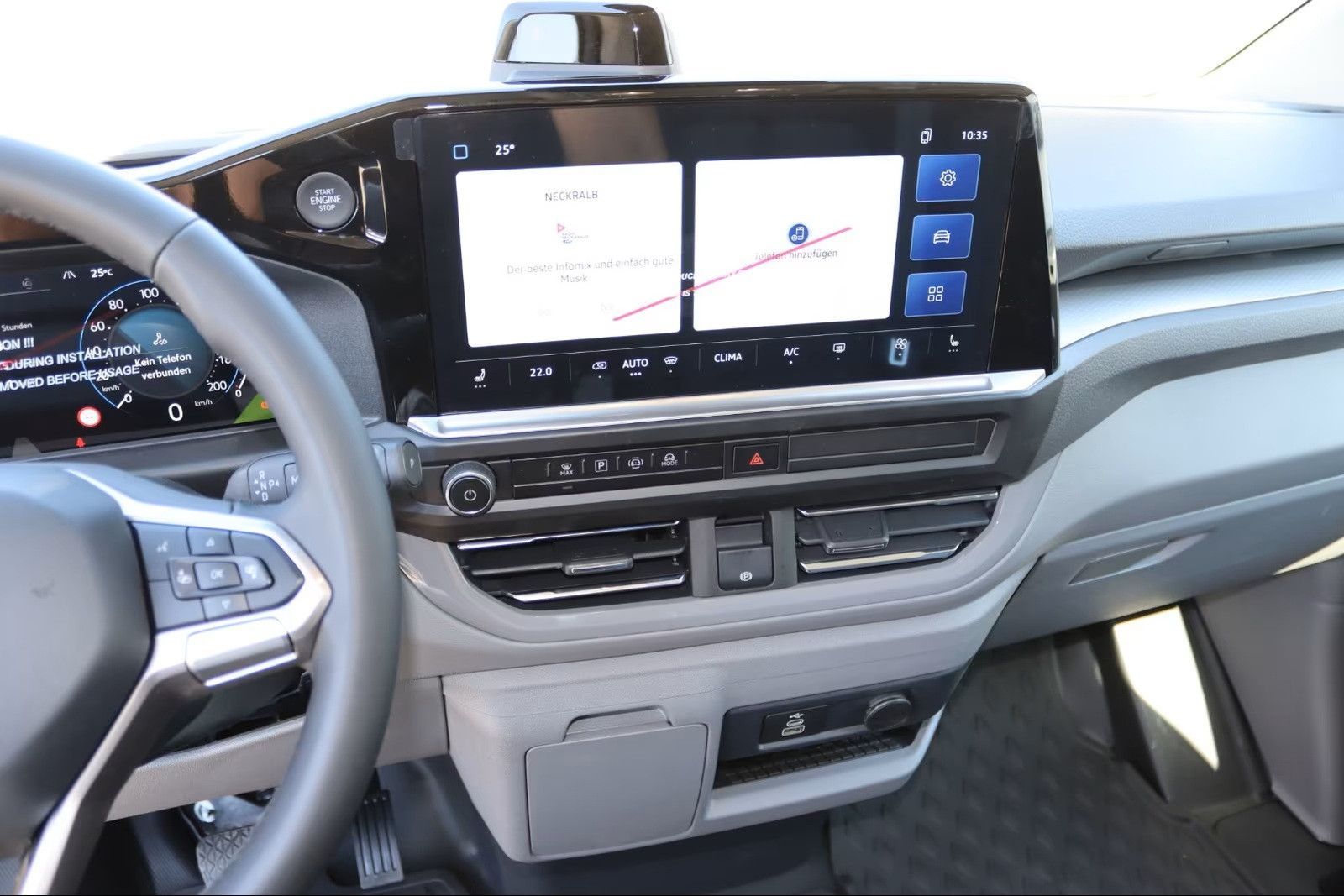 Fahrzeugabbildung Volkswagen T7 Kombi 5-Sitzer LED Kamera Navi Sitzh. lang N1
