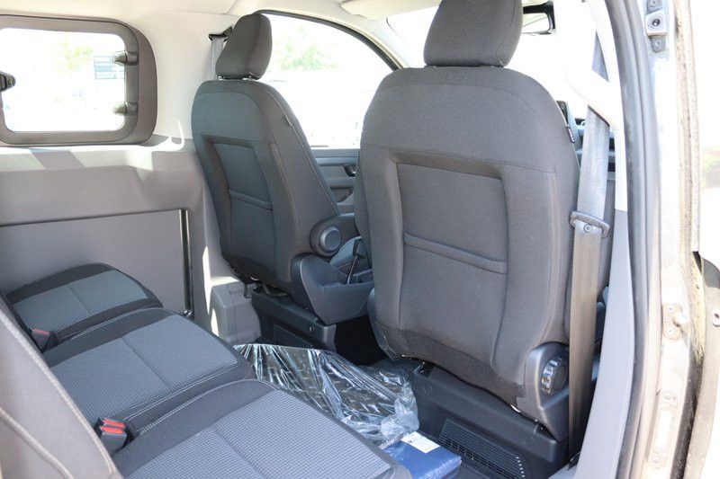 Fahrzeugabbildung Volkswagen T7 Kombi 5-Sitzer LED Kamera Navi Sitzh. lang N1