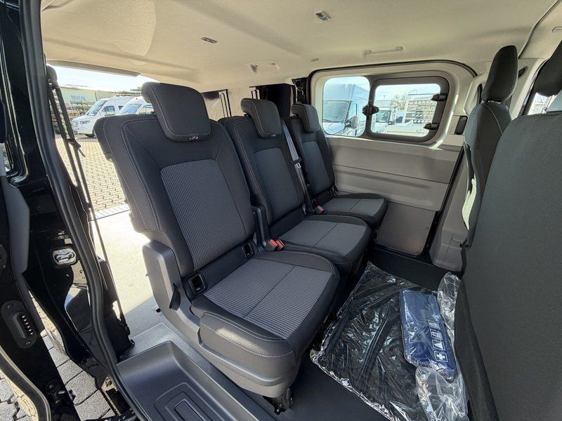 Fahrzeugabbildung Volkswagen T7 Kombi 6-Sitzer 2xSchiebetüre lang LED Kamera