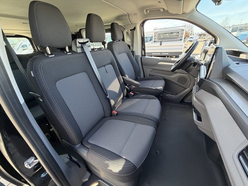 Fahrzeugabbildung Volkswagen T7 Kombi 6-Sitzer 2xSchiebetüre lang LED Kamera