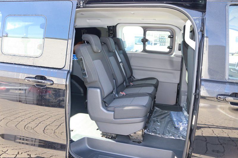 Fahrzeugabbildung Volkswagen T7 Kombi 6-Sitzer 2xSchiebetüre lang LED Kamera