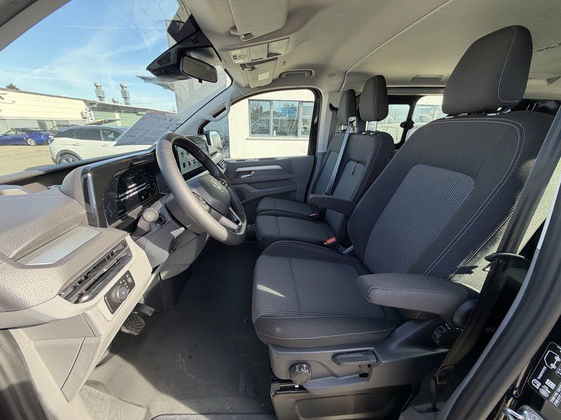 Fahrzeugabbildung Volkswagen T7 Kombi 6-Sitzer 2xSchiebetüre lang LED Kamera