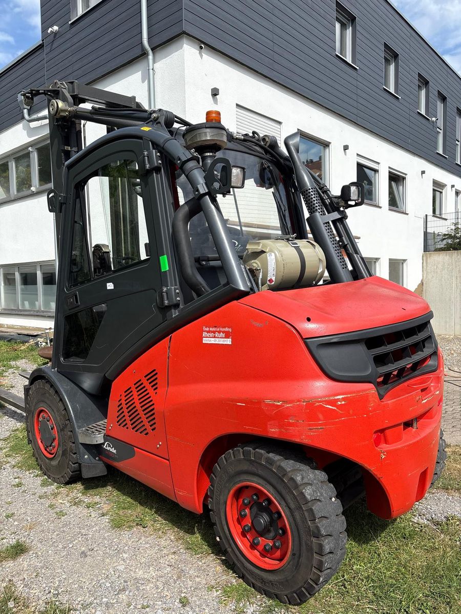 Fahrzeugabbildung Linde H50T-02 | 5t | Triplex 5.000 mm | Nur 8.256h TOP