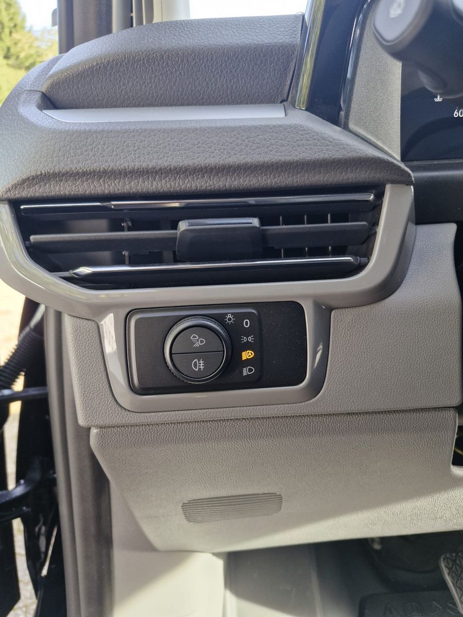 Fahrzeugabbildung Volkswagen T7 Transporter Kasten Aut Lang Sitzh LED Carplay