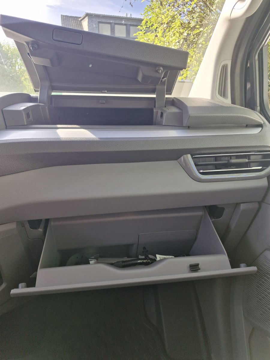 Fahrzeugabbildung Volkswagen T7 Transporter Kasten Aut Lang Sitzh LED Carplay