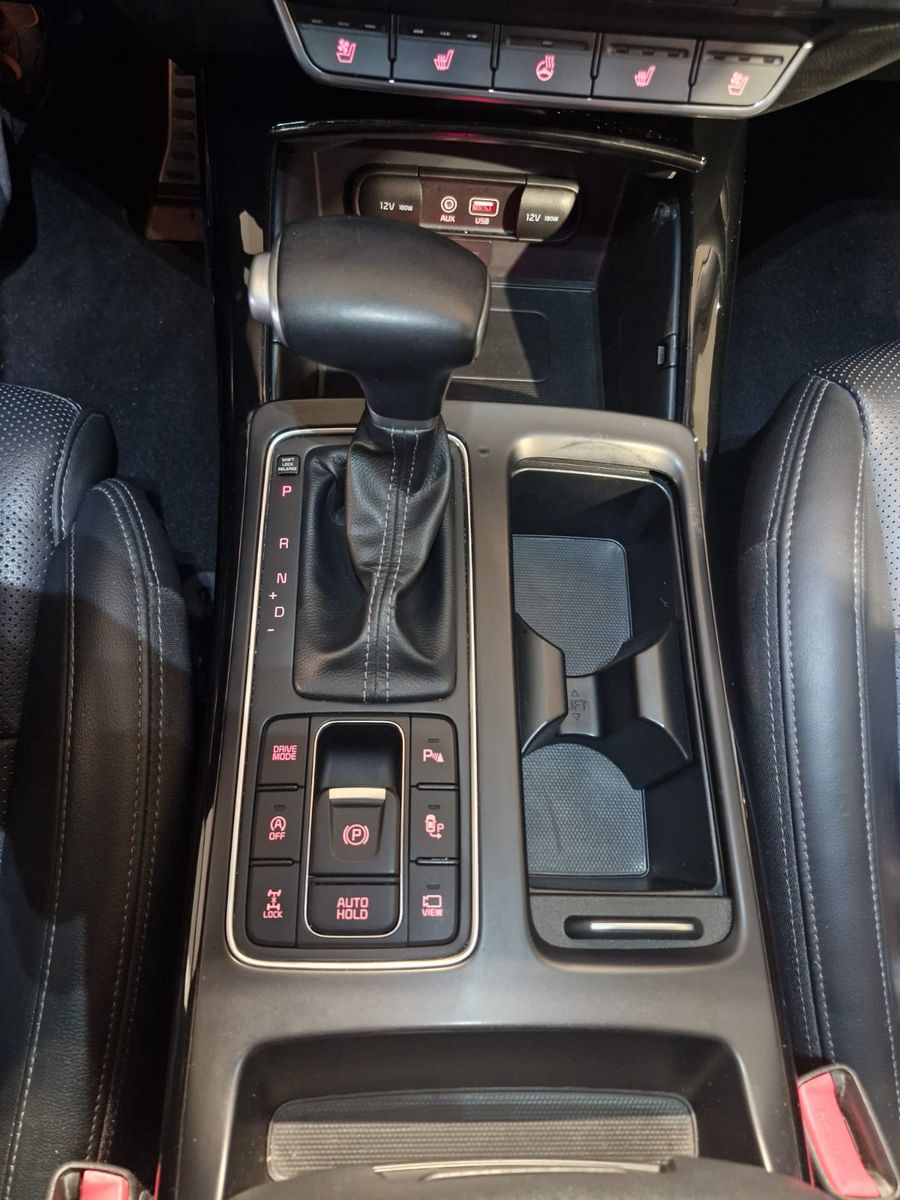 Fahrzeugabbildung Kia Sorento Platinum Edition 4WD 3,5t Anhängelast!!