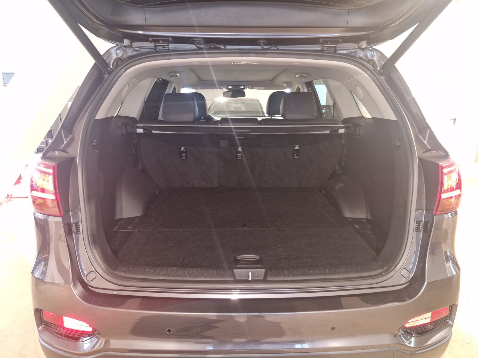 Fahrzeugabbildung Kia Sorento Platinum Edition 4WD 3,5t Anhängelast!!