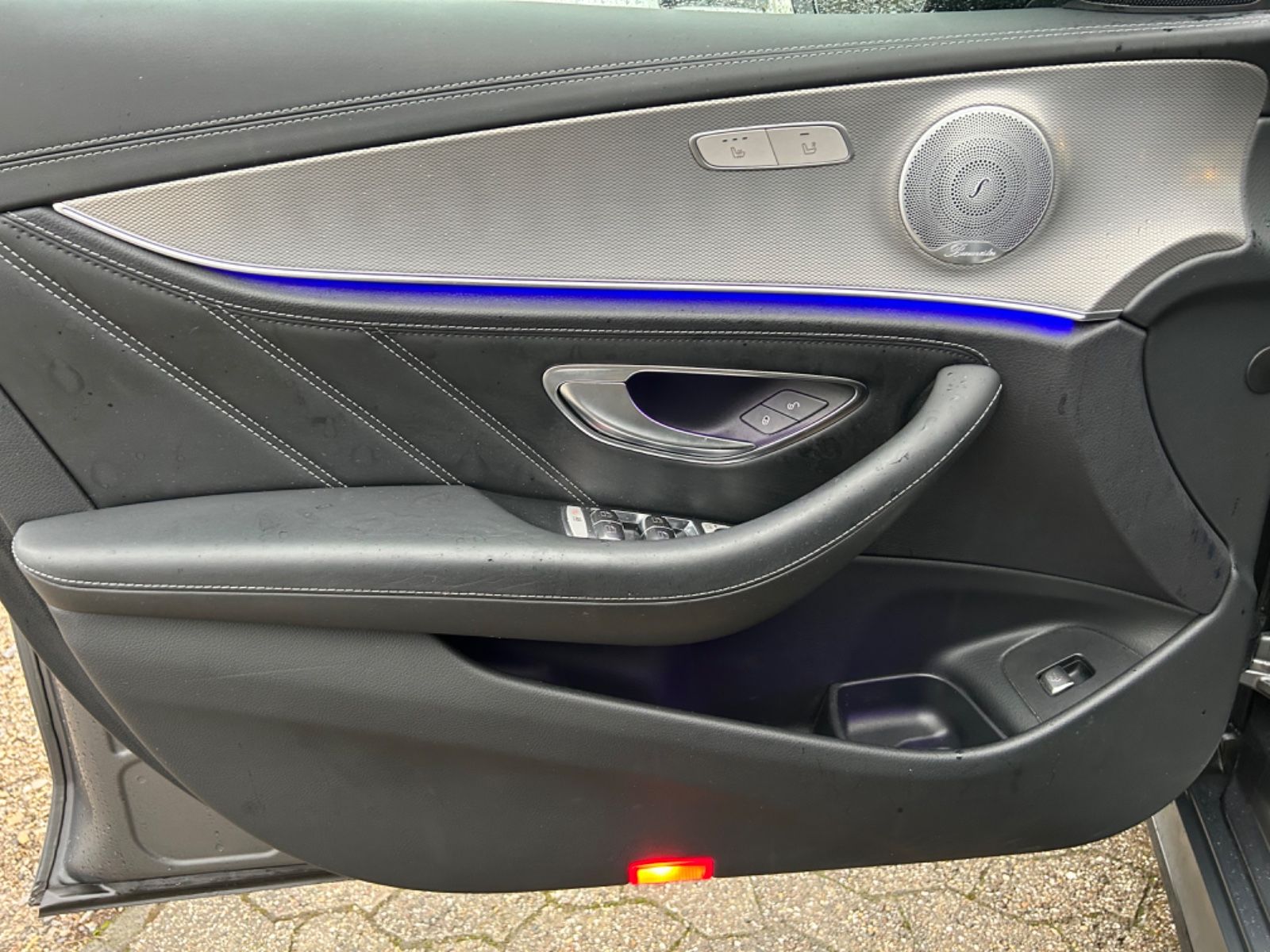 Fahrzeugabbildung Mercedes-Benz E 63 S AMG 4Matic+ HeadUP Burmester 360° LED ACC